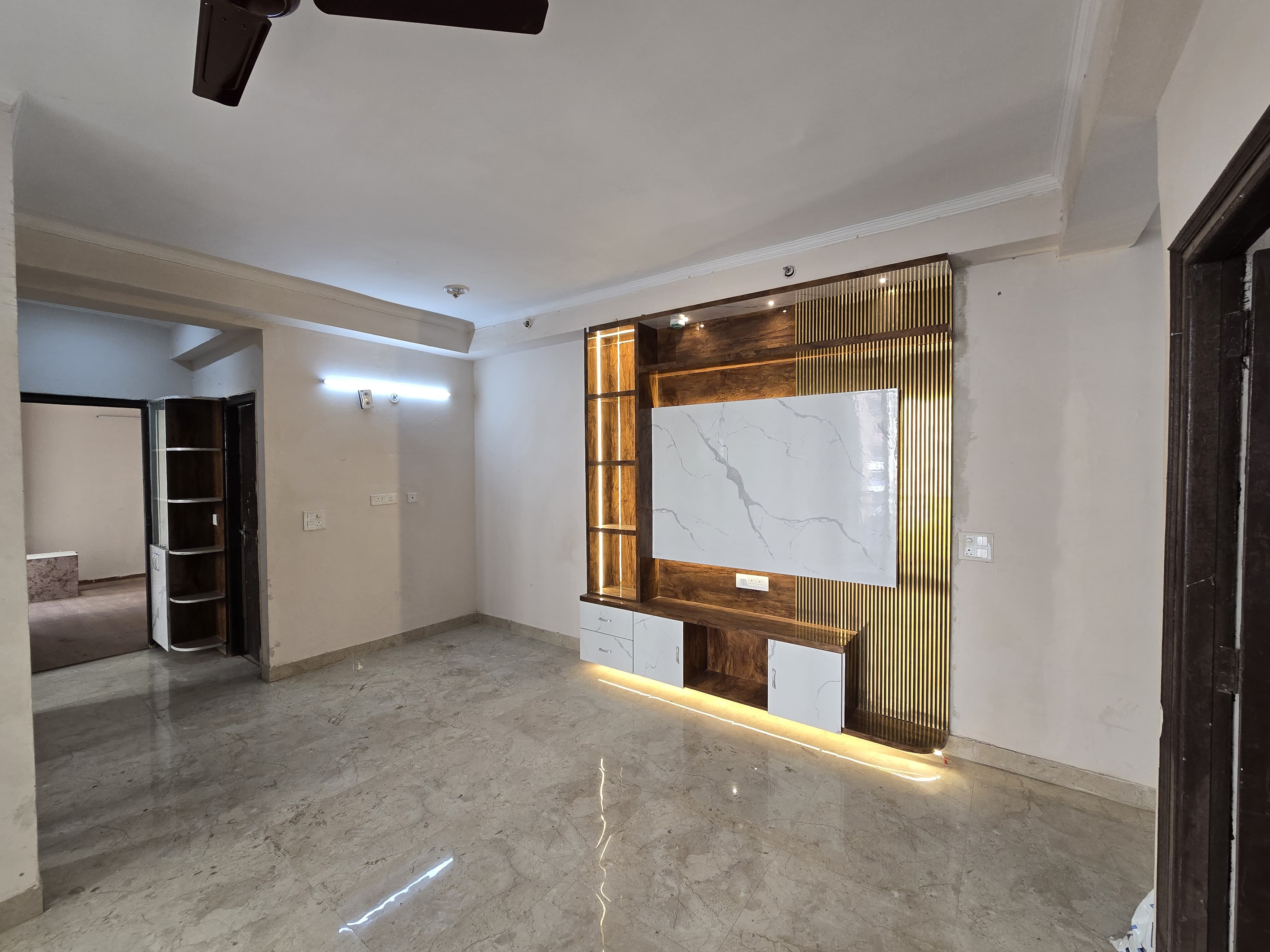 3 BHK 1115 Sq.Ft. Apartment in Amrapali Golf Homes