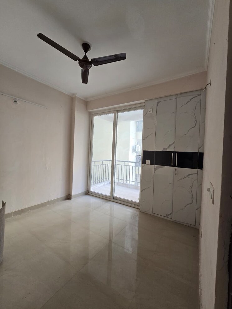 Room, amrapali-golf-homes 3 Bedroom 1115 Sq.Ft. Apartment In Sector 4 Greater Noida Greater Noida 9559857