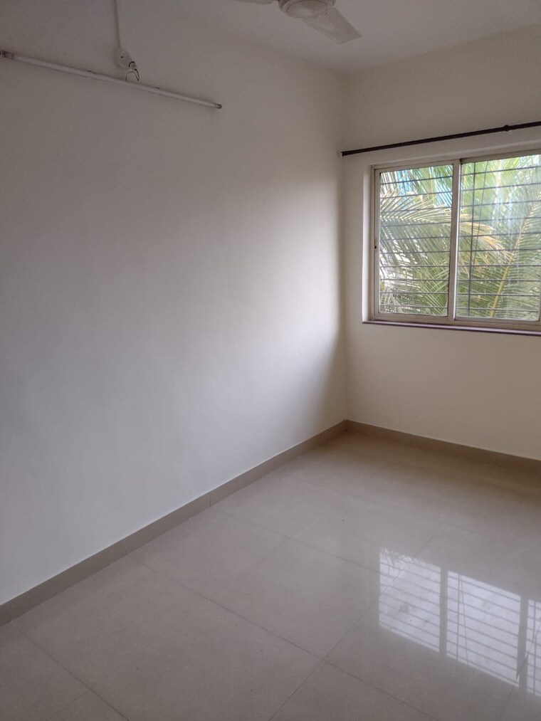 Room, siddhatek-society 2 Bedroom 900 Sq.Ft. Apartment In Pashan Pune 9559839