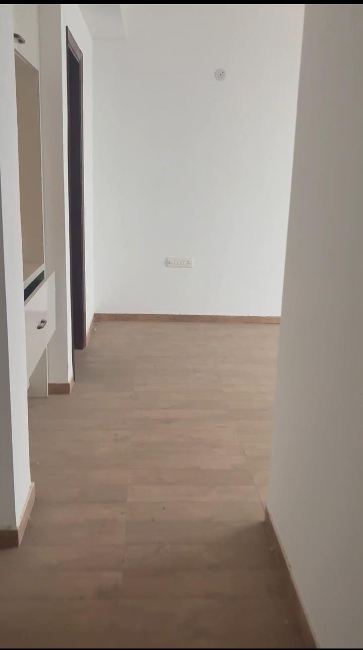 3 BHK Apartment For Rent in Omaxe Royal Residency Faridabad