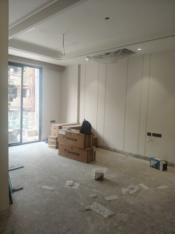 Living Room in 3 BHK Builder Floor at Jungpura Extension – for Sale