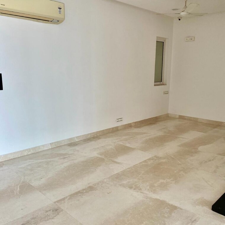 Room, db-woods 3 Bedroom 1200 Sq.Ft. Apartment In Goregaon East Mumbai 9559882