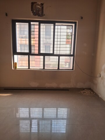 Room in 2 BHK Apartment at Shirine Garden Co Operative Housing Society Ltd, Aundh – for Rent