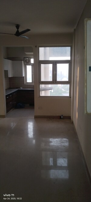 Room in 2 BHK Apartment at Shree Vardhman Mantra, Sector 67 – for Rent