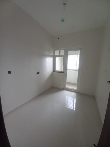 Room in 2 BHK Apartment at Goel Ganga Utopia, Bavdhan – for Rent