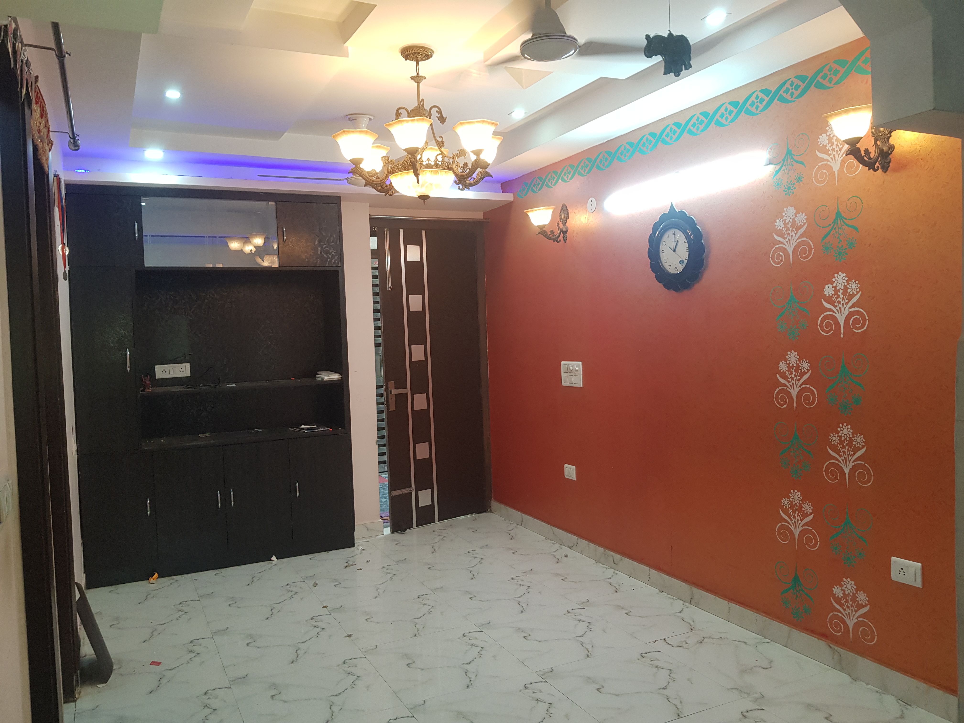 2 BHK + Extra Room Builder Floor For Sale in Shri Ram Plaza Vaishali