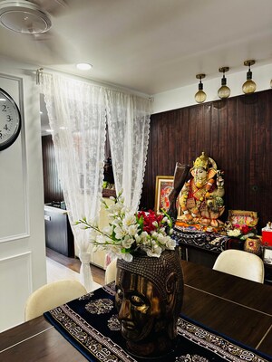 Master Bedroom in 2 BHK Apartment at Sheth Vasant Oasis, Andheri East – for Rent