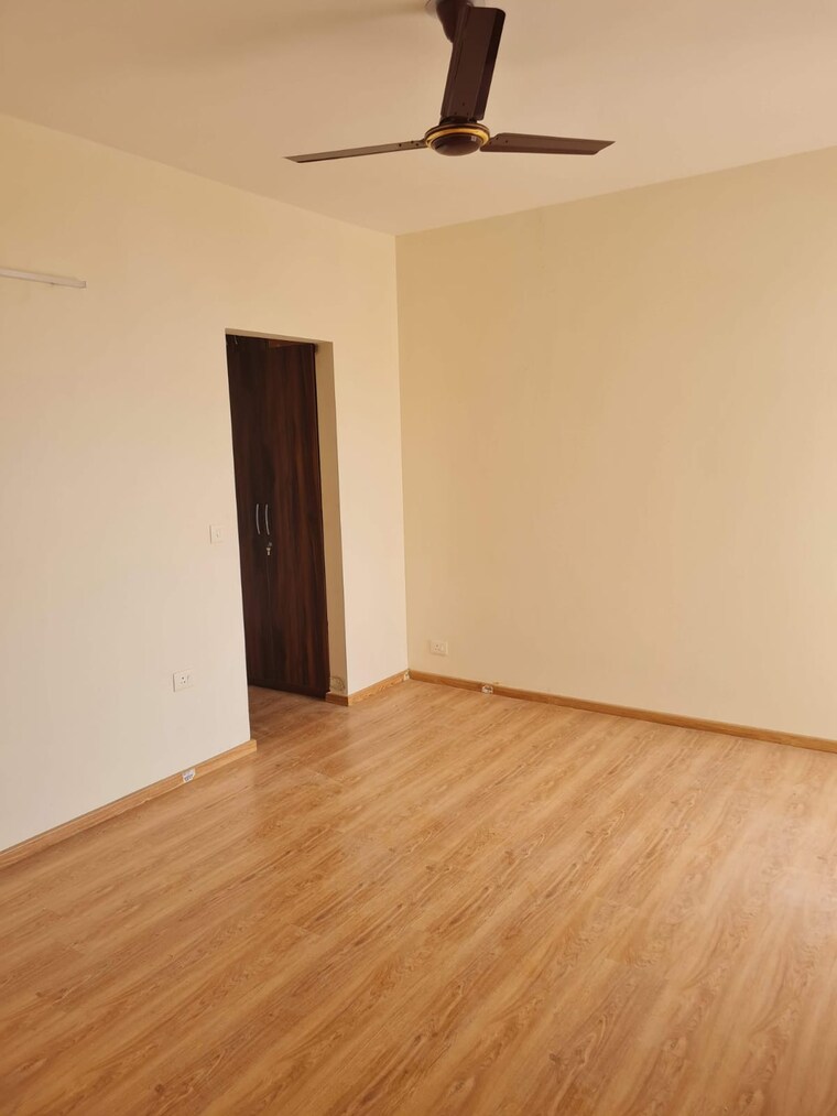 Room, anand-niketan-cghs 4 Bedroom 3100 Sq.Ft. Apartment In Sector 52 Gurgaon 9559942