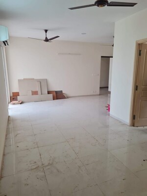 Room in 4 BHK Apartment at Anand Niketan CGHS, Sector 52 – for Rent