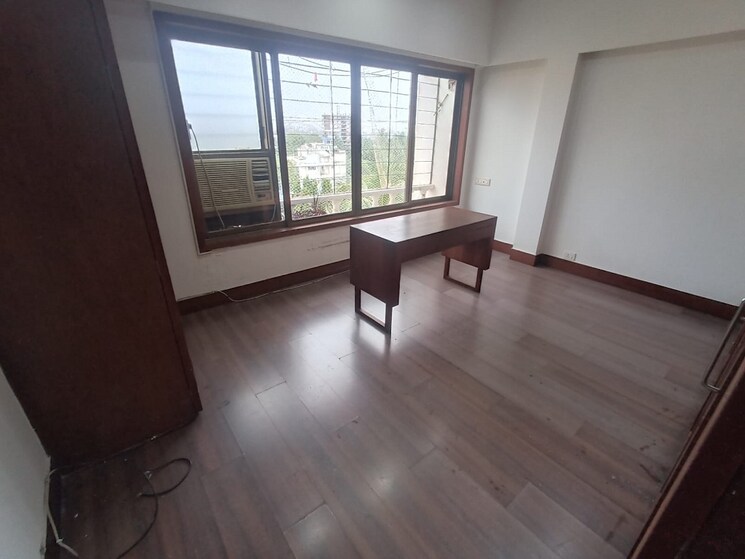 Room, bandra west 3 Bedroom 1100 Sq.Ft. Apartment In Bandra West Mumbai 9559933