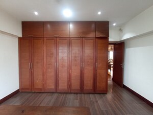 Bedroom in 3 BHK Apartment at Bandra West – for Rent