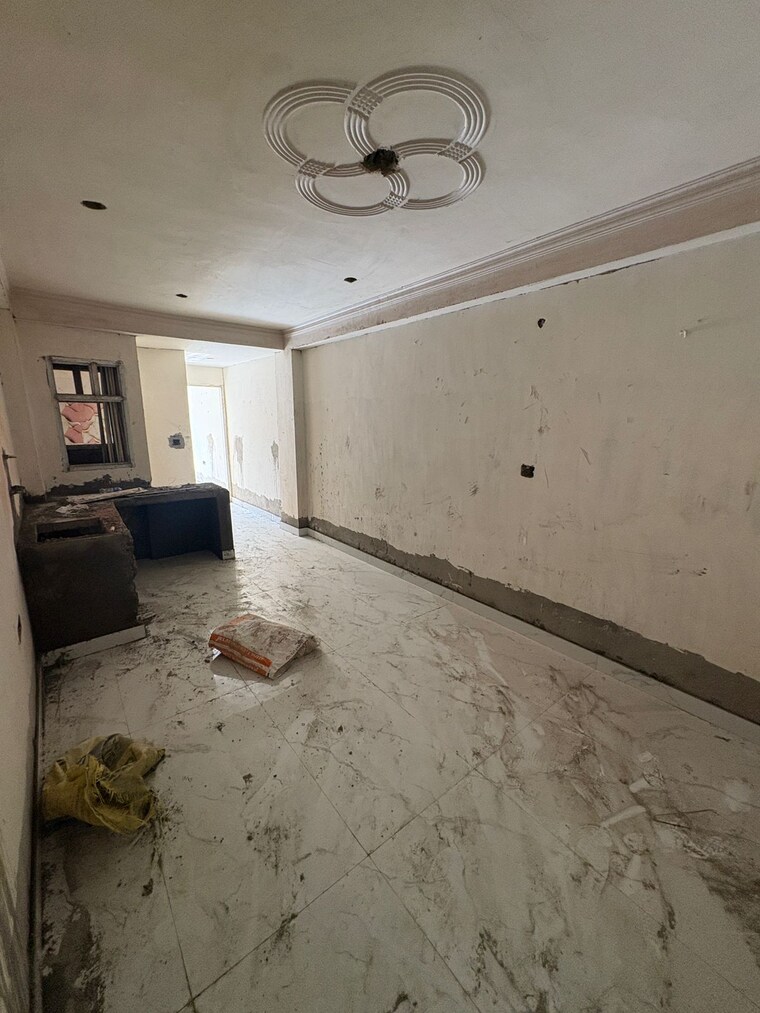 Living Room, sangam vihar 2 Bedroom 55 Sq.Yd. Apartment In Sangam Vihar Delhi 9559947