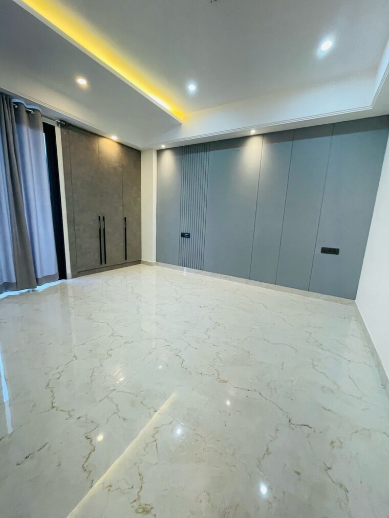 Room, bptp-green-oaks 3 Bedroom 180 Sq.Yd. Builder Floor In Sector 70a Gurgaon 9559940