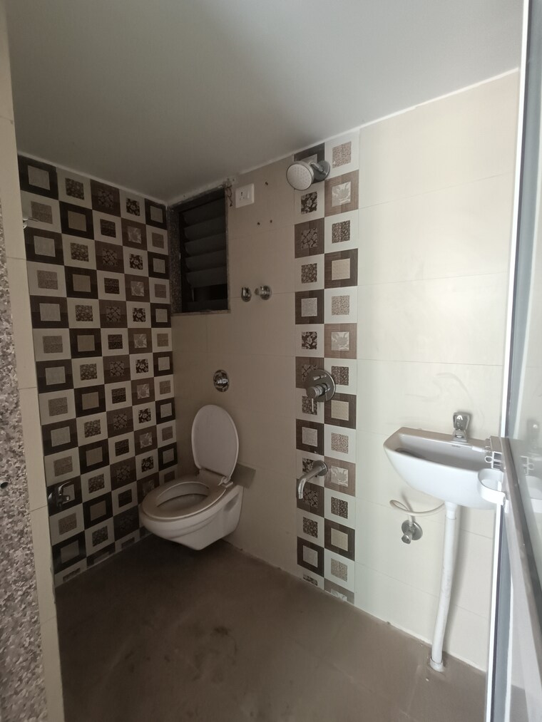 Bathroom, tiara-hills 2 Bedroom 995 Sq.Ft. Apartment In Mira Road Thane 9559977