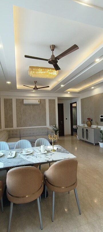 Bedroom in 3 BHK Builder Floor at BPTP Green Oaks, Sector 70a – for Sale