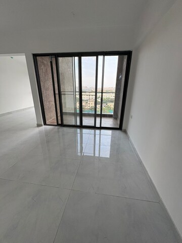 Room in 3.5 BHK Apartment at Mantra Mirari, Koregaon Park – for Sale