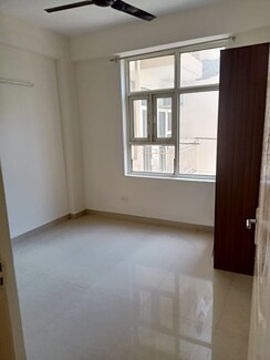 2 BHK + Pooja Room Apartment For Sale in Shree Vardhman Mantra