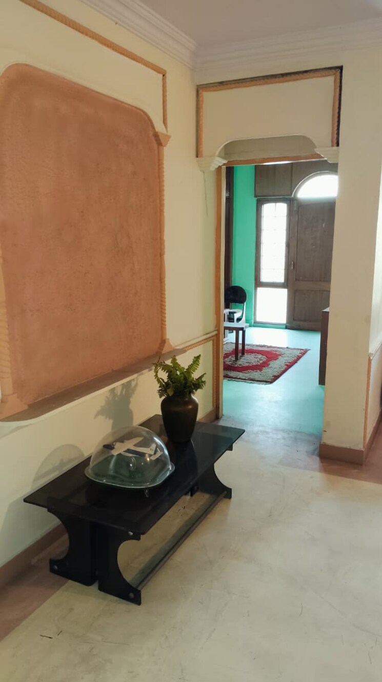 Living Room, hazratganj 3 Bedroom 1650 Sq.Ft. Apartment In Hazratganj Lucknow 9560003