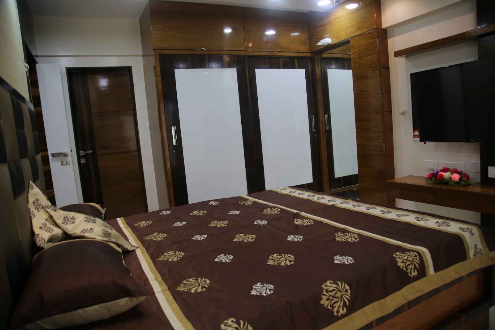 3 BHK + Pooja Room Apartment For Sale in Goel Ganga Carnation