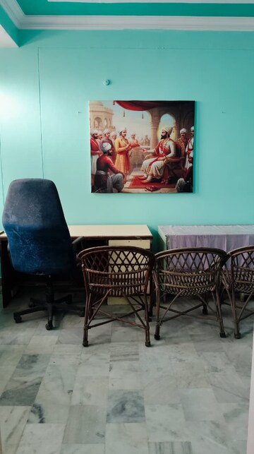 Living Room in 3 BHK Apartment at Hazratganj – for Rent