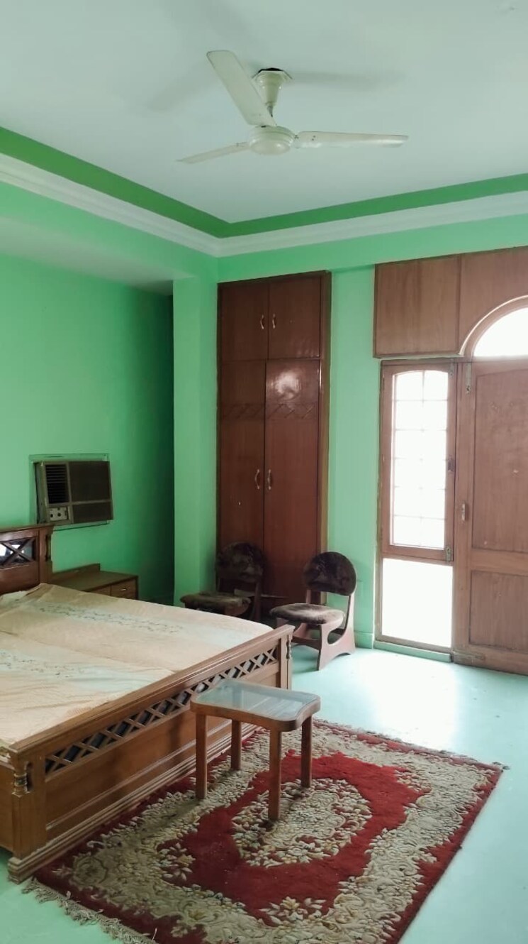 Living Room, hazratganj 3 Bedroom 1650 Sq.Ft. Apartment In Hazratganj Lucknow 9560003