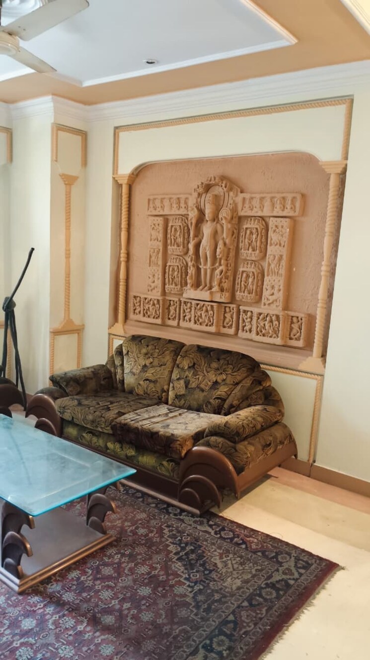 Living Room, hazratganj 3 Bedroom 1650 Sq.Ft. Apartment In Hazratganj Lucknow 9560003