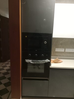 Furnished Amenities in 3 BHK Apartment at DLF The Primus, Sector 82a – for Sale