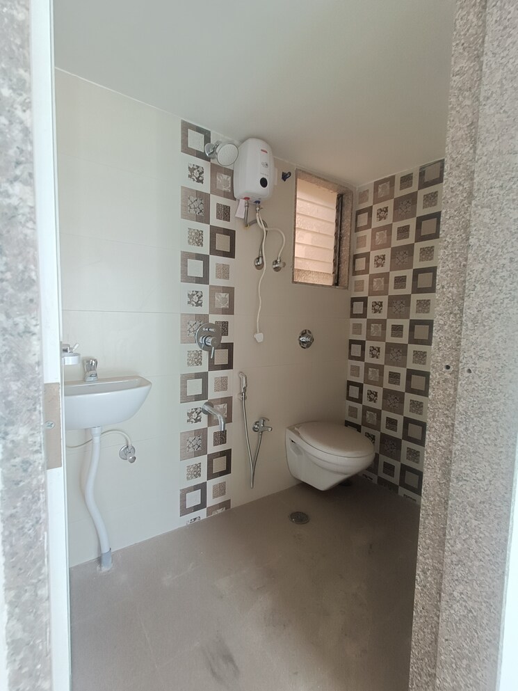 Bathroom, tiara-hills 2 Bedroom 575 Sq.Ft. Apartment In Mira Road Thane 9560034