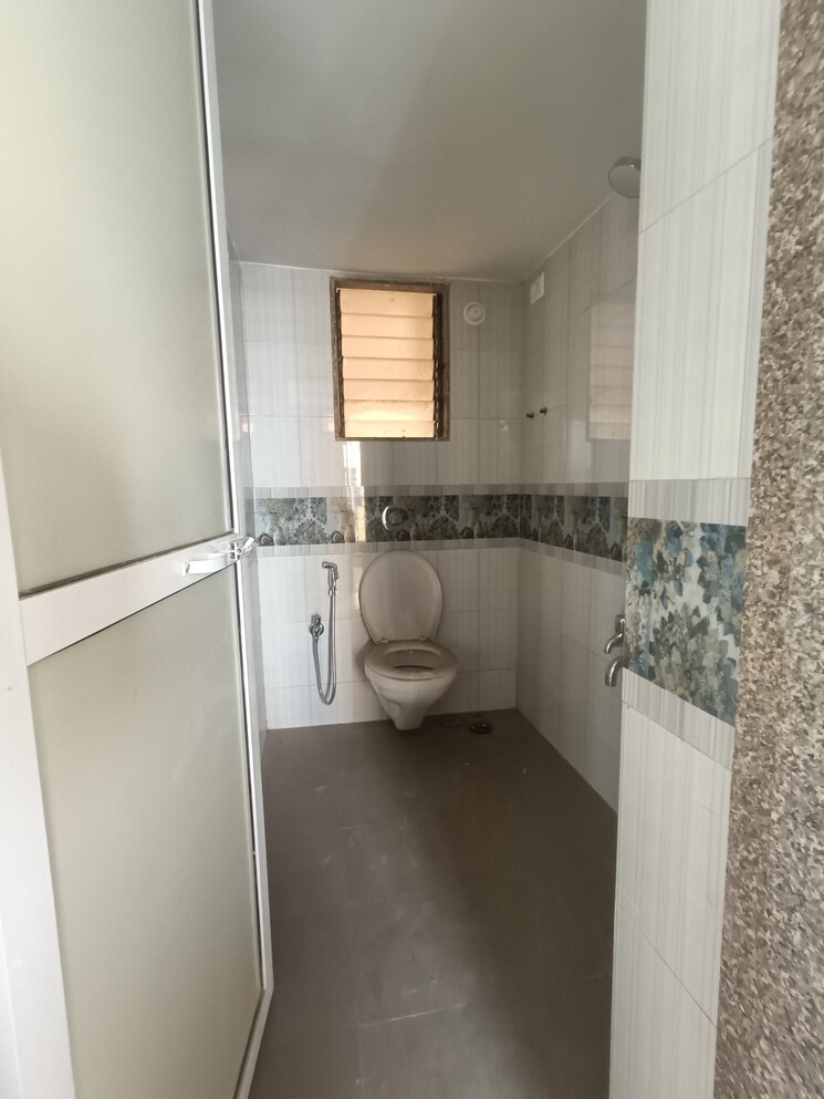 Bathroom, tiara-hills 2 Bedroom 575 Sq.Ft. Apartment In Mira Road Thane 9560034