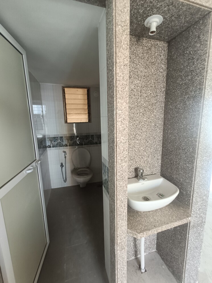Bathroom, tiara-hills 2 Bedroom 575 Sq.Ft. Apartment In Mira Road Thane 9560034