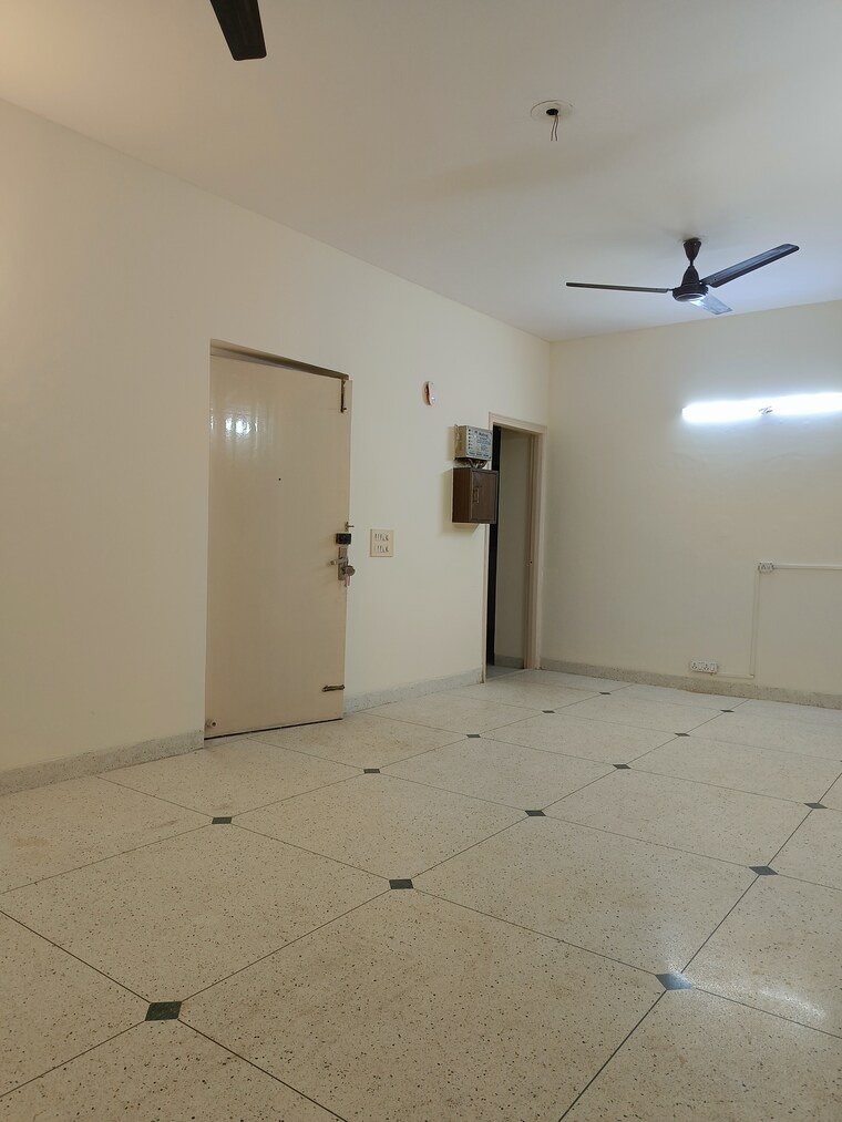 Room, unitech-south-city-ii 3 Bedroom 1300 Sq.Ft. Builder Floor In Sector 50 Gurgaon 9560029