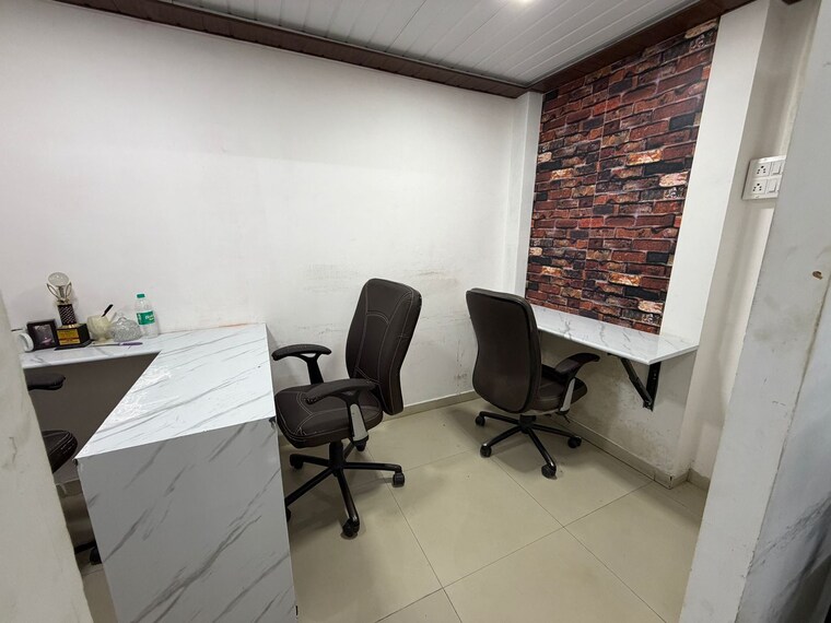 Team Area, rustomjee-eaze-zone-mall Commercial Office Space 212 Sq.Ft. In Malad West Mumbai 9559999
