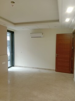 3 BHK + Servant Room Apartment For Sale in DLF The Primus