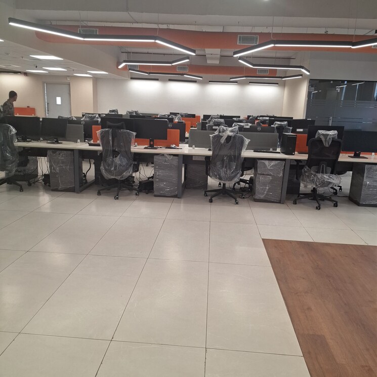  Parking, sector 83 Commercial Office Space 20000 Sq.Ft. In Sector 83 Mohali 9560068