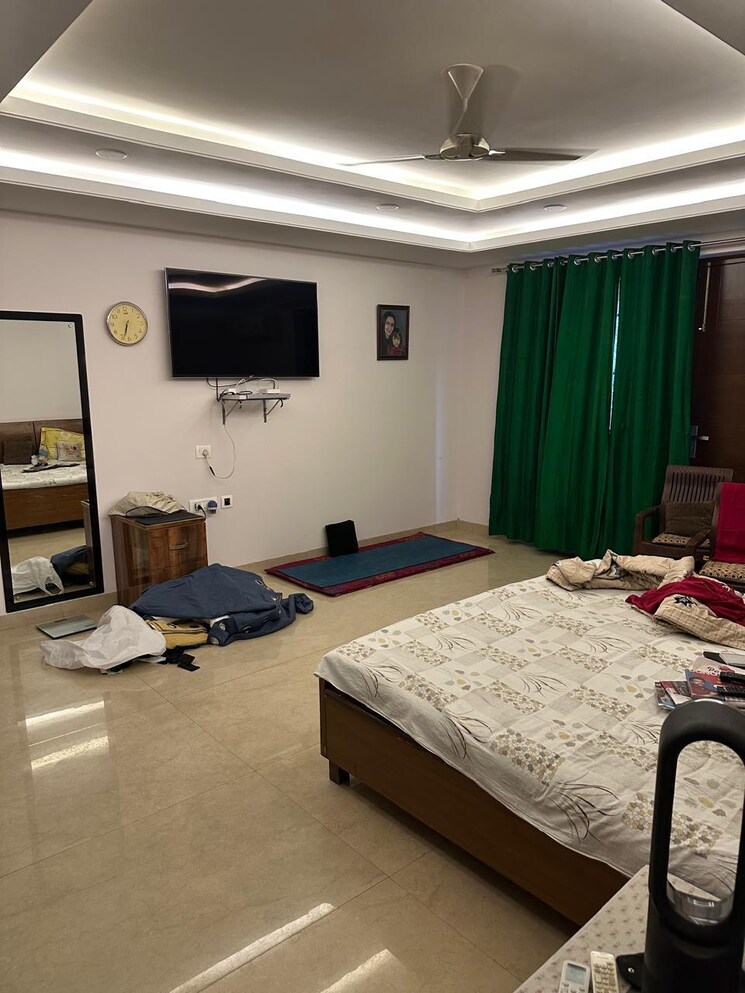 Bedroom, palam vihar 4 Bedroom 4606 Sq.Ft. Builder Floor In Palam Vihar Gurgaon 9560343