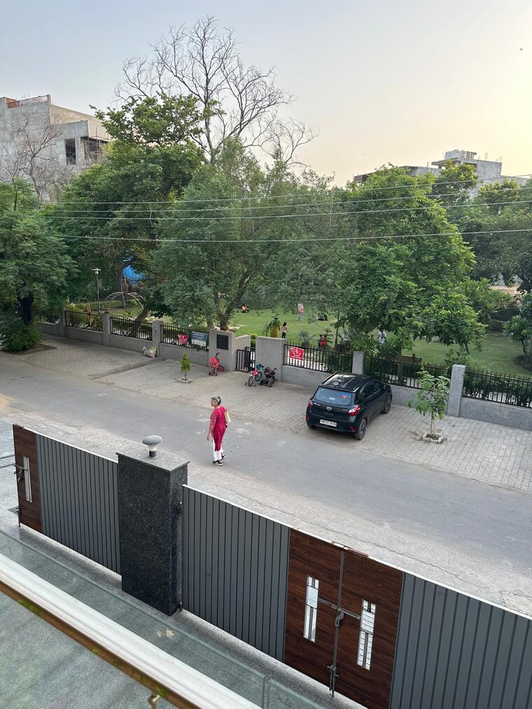 Exterior View, palam vihar 4 Bedroom 4615 Sq.Ft. Builder Floor In Palam Vihar Gurgaon 9560310