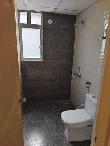 Bathroom in 2.5 BHK Apartment at ORO City, Jankipuram – for Rent