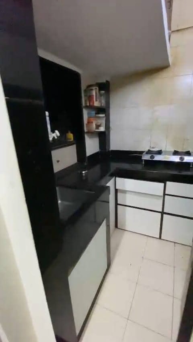 Kitchen, anand-bhavan-vile-parle-west 1 Bedroom 550 Sq.Ft. Apartment In Vile Parle West Mumbai 9560099