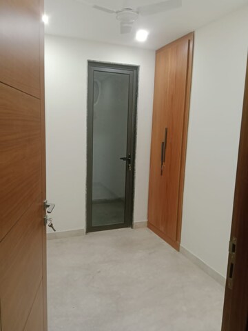 Room in 4 BHK Apartment at Ireo Skyon, Sector 60 – for Sale