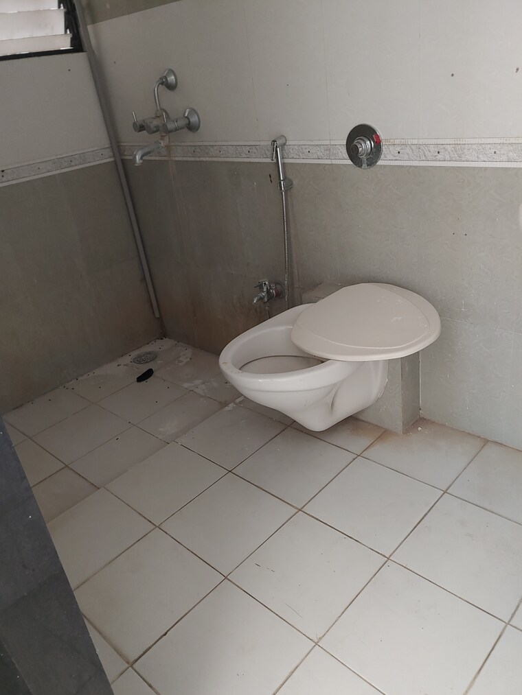 Bathroom, dreams-rhythm 3 Bedroom 1500 Sq.Ft. Apartment In Bavdhan Pune 9560109