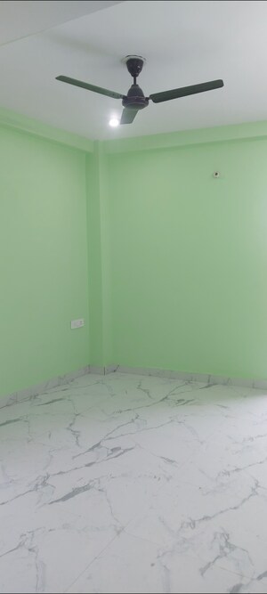 Room in 2 BHK Apartment at Aadharshila Apartment, Sarita Vihar – for Rent