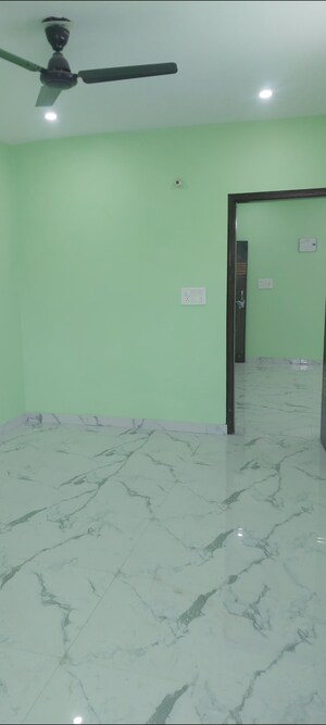 Room in 2 BHK Apartment at Aadharshila Apartment, Sarita Vihar – for Rent