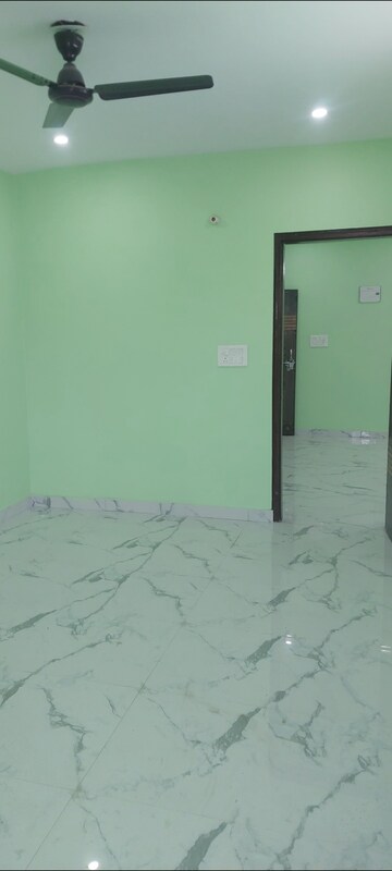 Room in 2 BHK Apartment at Aadharshila Apartment, Sarita Vihar – for Rent