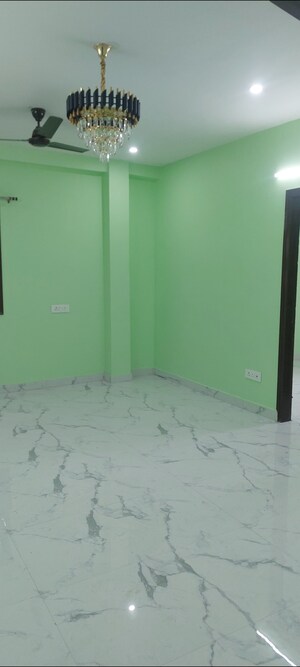 Room in 2 BHK Apartment at Aadharshila Apartment, Sarita Vihar – for Rent