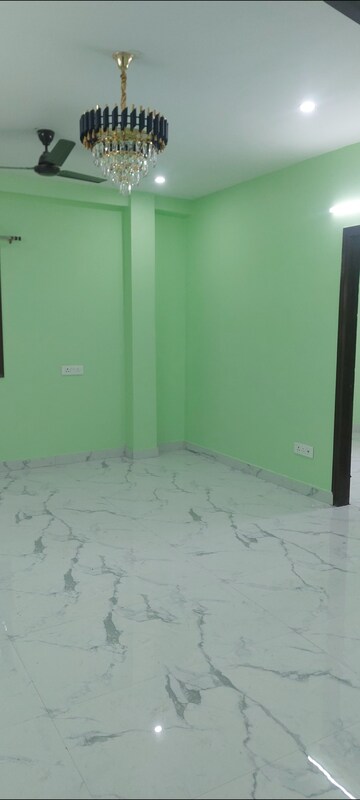 Room in 2 BHK Apartment at Aadharshila Apartment, Sarita Vihar – for Rent