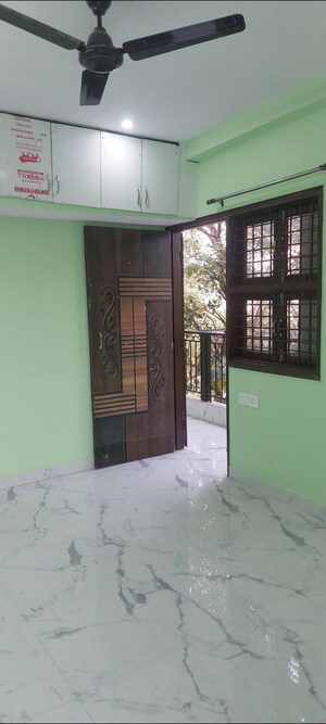 Room in 2 BHK Apartment at Aadharshila Apartment, Sarita Vihar – for Rent