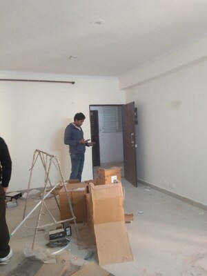 Room in 2 BHK Apartment at Supertech Ecovillage II, Sector 16b Greater Noida – for Rent