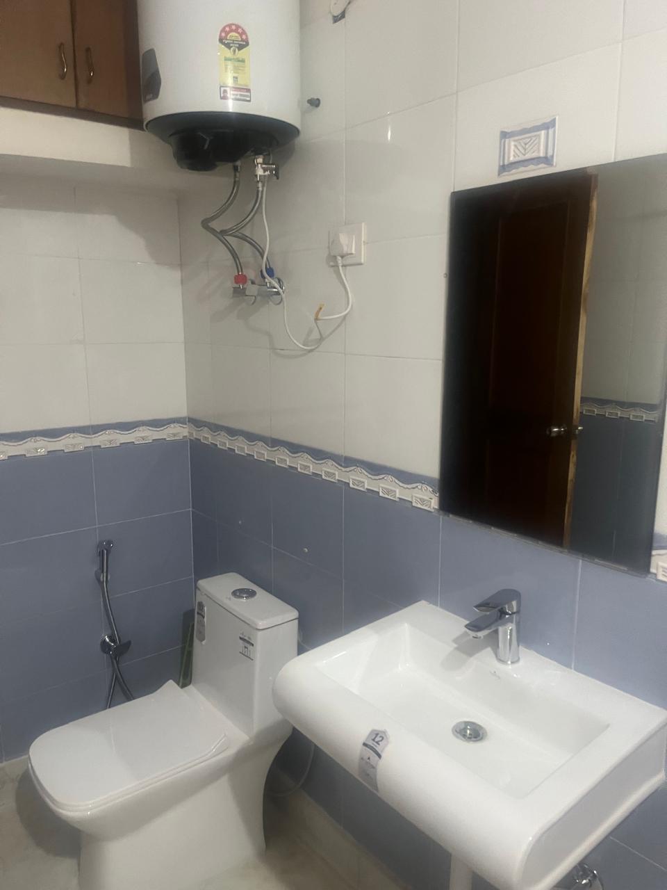 4 BHK Builder Floor For Rent in South Extension I