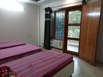 Room in  Pg at Sector 30 – for Rent