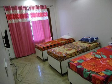 Room in  Pg at Sector 30 – for Rent